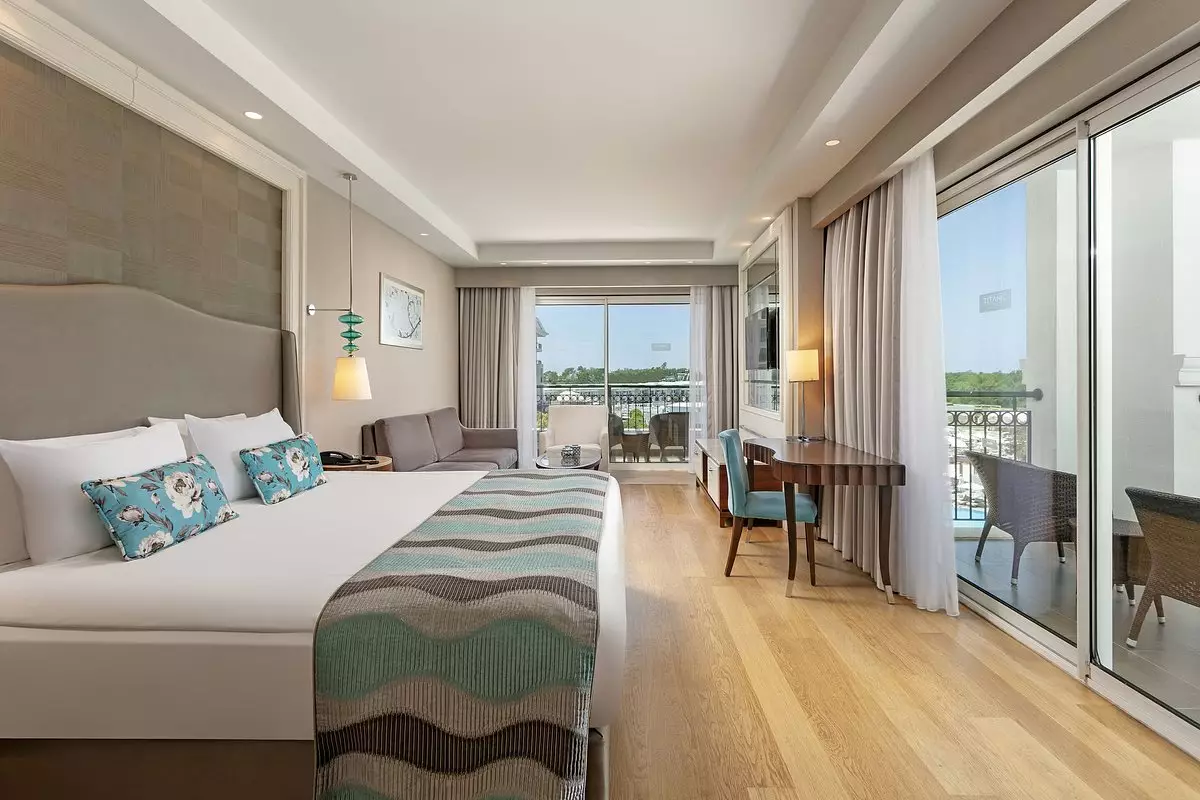 اتاق هتل تایتانیک بلک آنتالیا